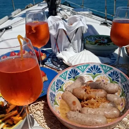 Båthotell La Tua Stanza A Vela Sul Mare *