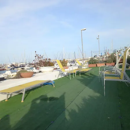 Hotel en barco La Tua Stanza A Vela Sul Mare Bari